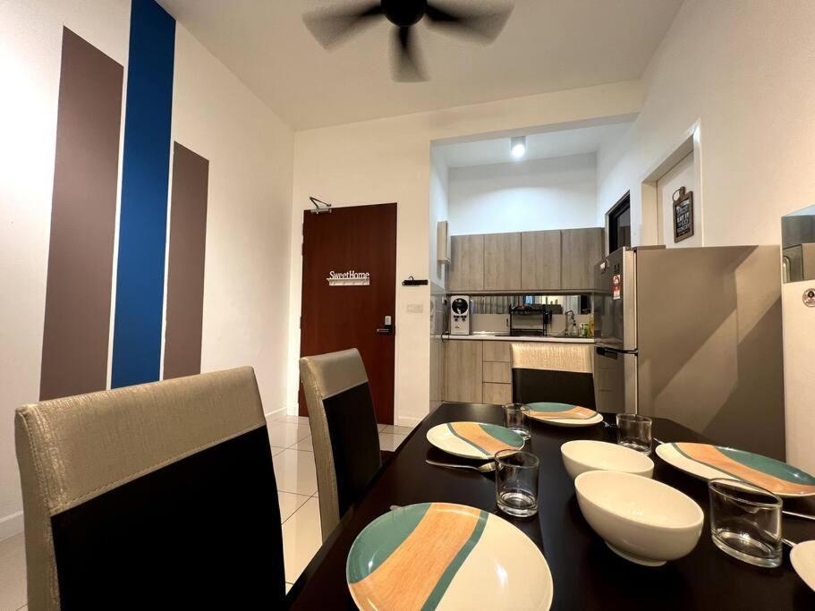 Lepavilion, Ioi Puchong, Blue Chill Design, 3R2B Apartment Ngoại thất bức ảnh